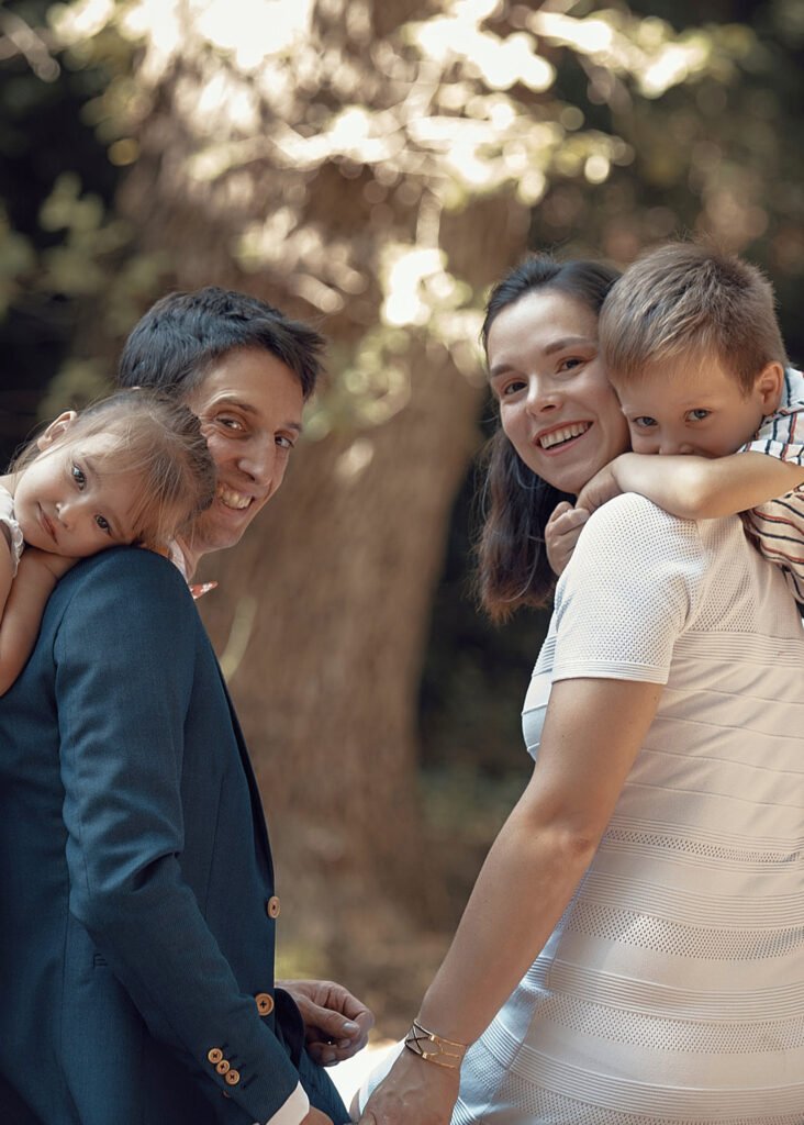 photographe famille bouc bel air shooting marc williams studio stidio exterieur 7