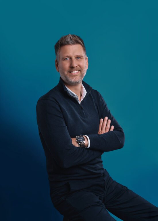 Corporate LinkedIn photo pro bouc bel air shooting marc williams studio 7